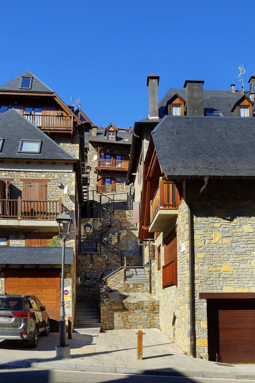 Apartamento La Santeta De Aran Vielha Exterior foto